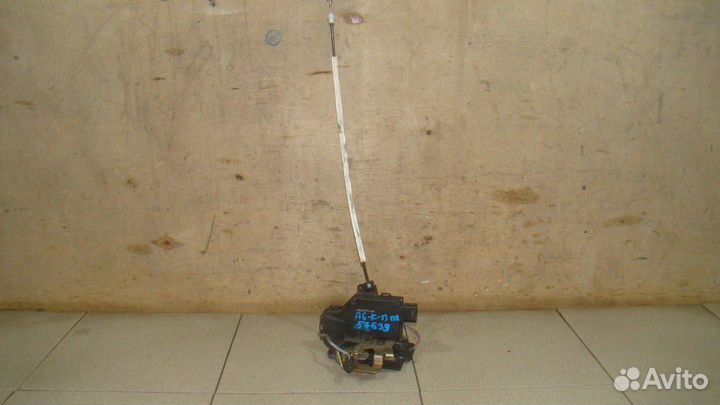 Замок двери передней правой Audi A6 (C5)