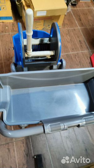 Тележка для уборки с отжимом