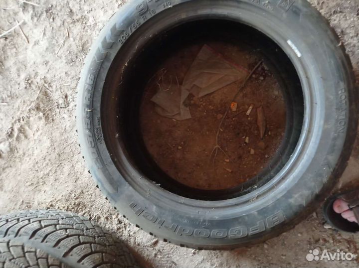 Nokian Tyres Hakkapeliitta Truck D 12.00/70 R16 и 8.5/11.5 R13