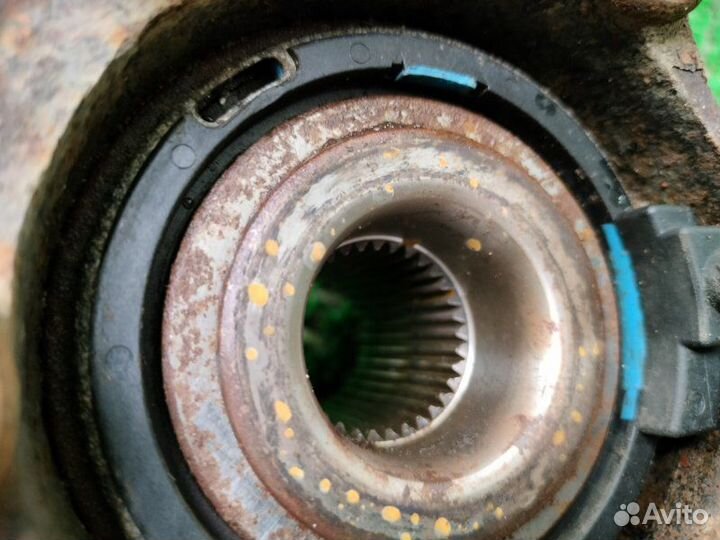 Кулак поворотный передний правый Opel Astra H