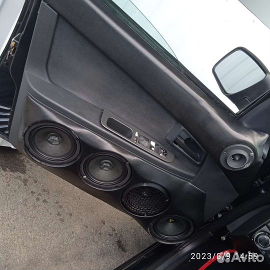 Колонка сабвуфер