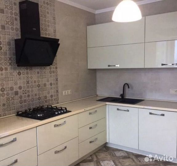 Кухонный гарнитур с бесплатным монтажом