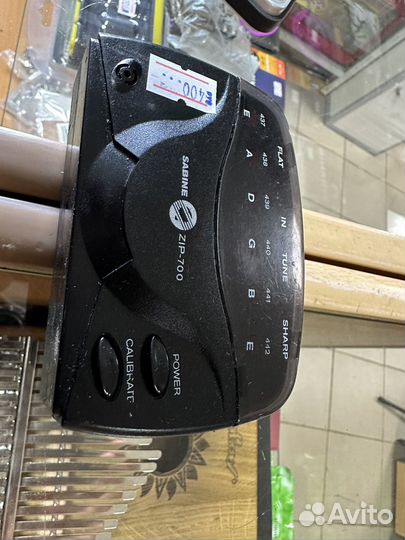 Тюнер гитарный