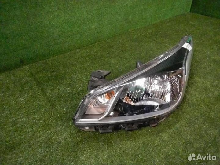 Фара левая Kia Rio
