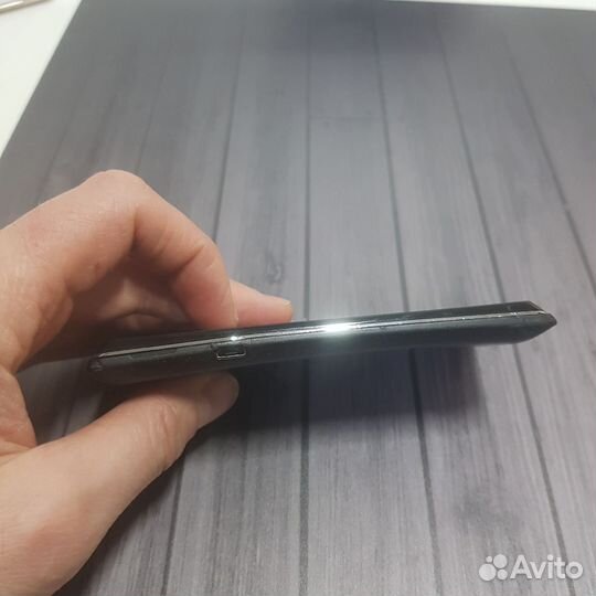 Sony Xperia L, 8 ГБ