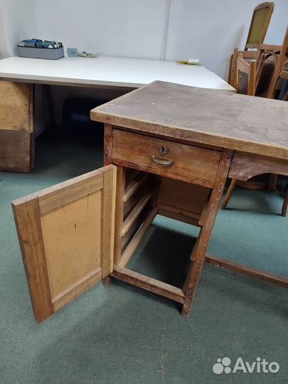 Письменный стол старинный