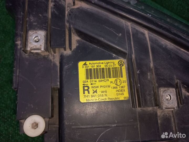 Фара Volkswagen Transporter t5