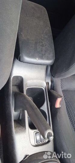 Подлокотник Mitsubishi Lancer IX