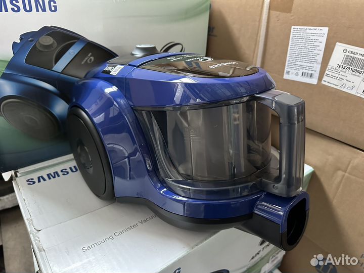 Пылесос Samsung VCC4520S36. Новый