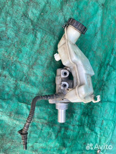 Цилиндр тормозной главный Ford Fusion Форд Фьюжн