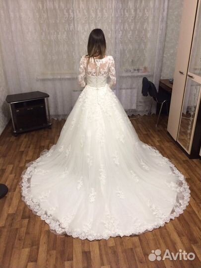 Свадебное платье