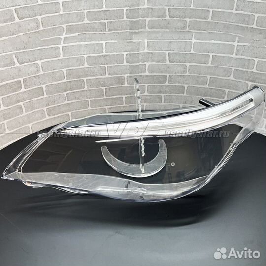 Стекло для фары BMW 5 E60 / E61 (2003-2010) Левое
