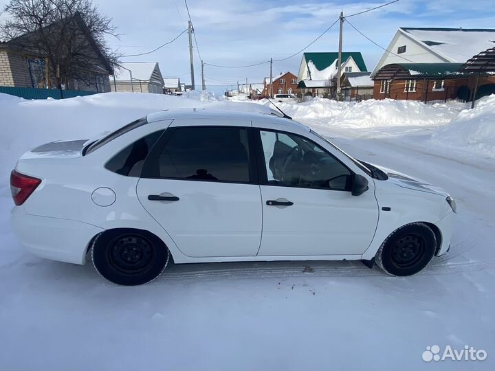 LADA Granta 1.6 МТ, 2019, 124 000 км