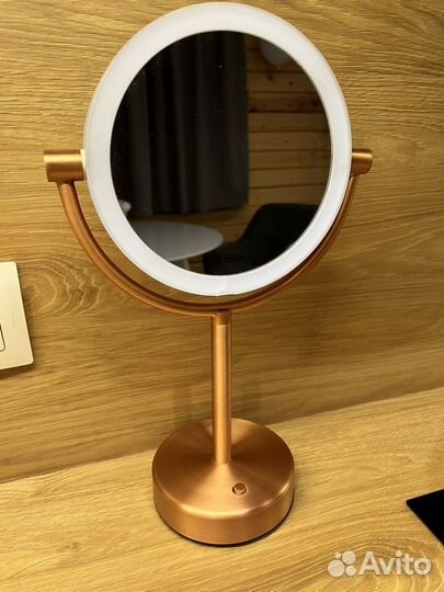 Зеркало настольное с подсветкой для макияжа