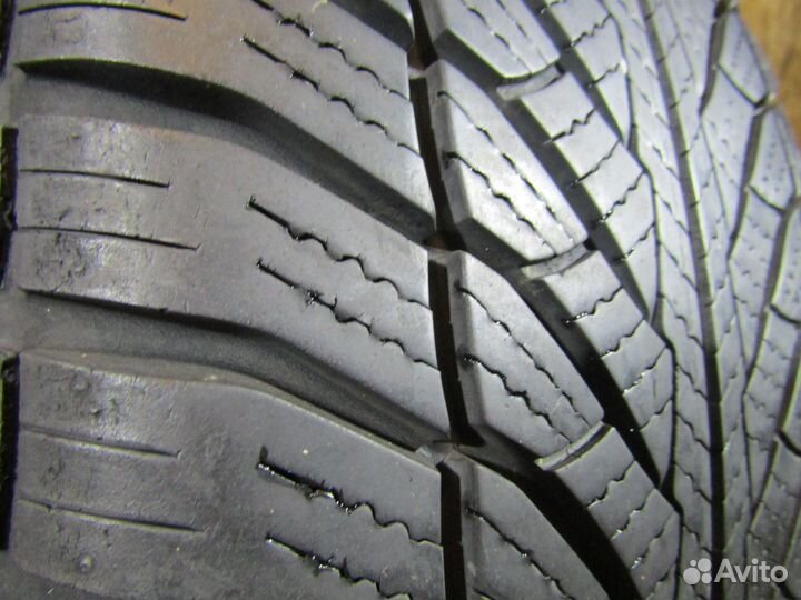 Goodyear UltraGrip Performance 2 225/50 R17