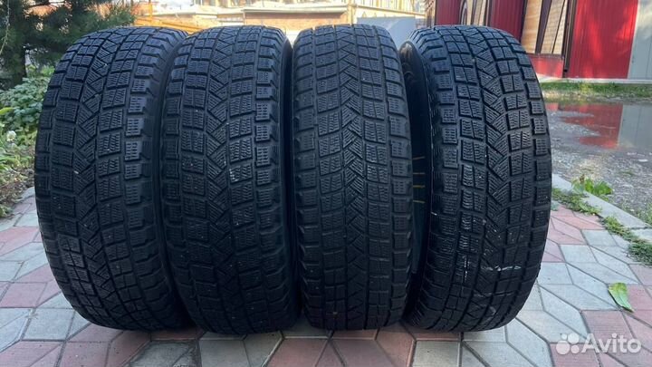 Firemax FM806 215/60 R17