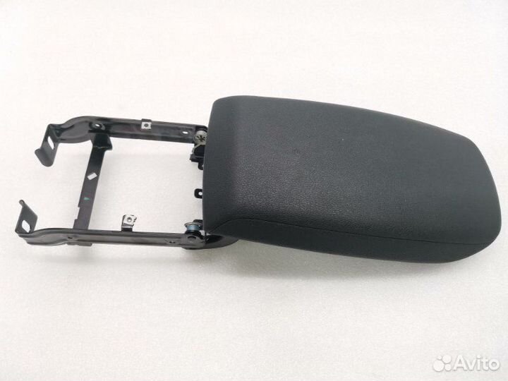 Подлокотник Bmw X4 F26 2.0 2014