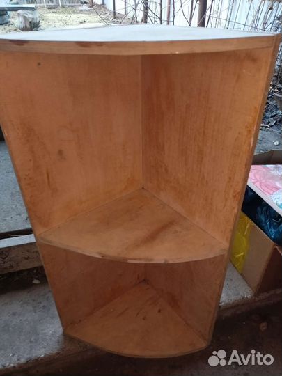 Полка угловая деревянная