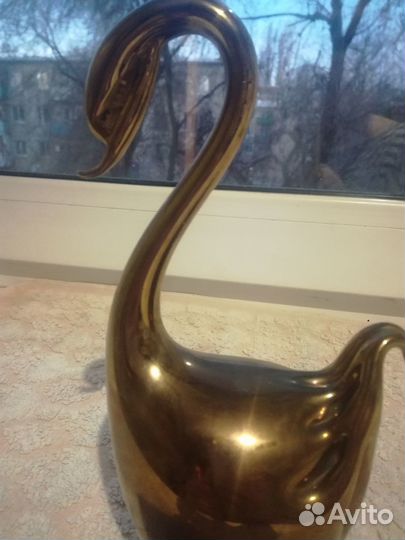 Фигурка лебедя