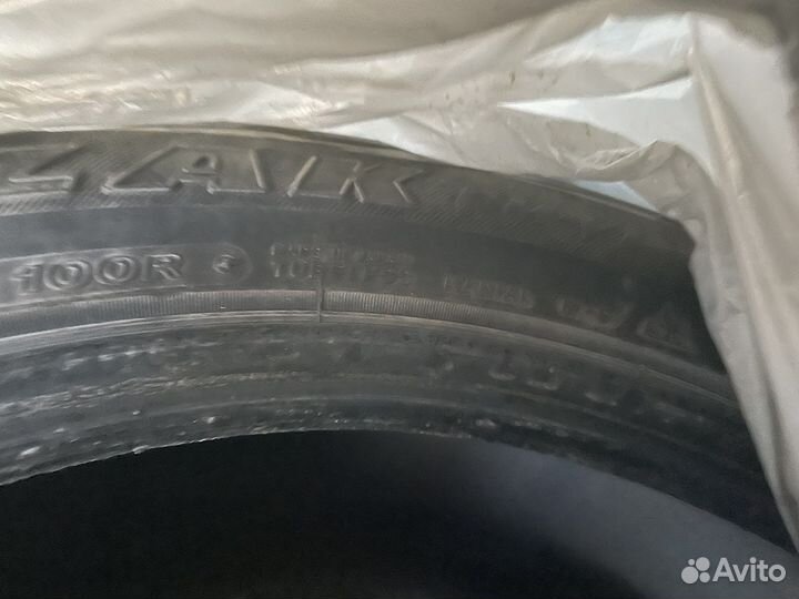 Bridgestone Blizzak DM-V1 225/60 R18 100R