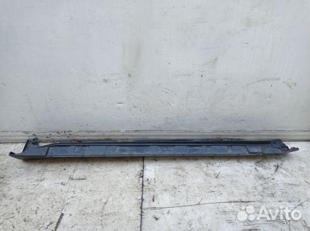 Накладка на правый порог