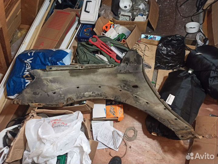 Продам крыло, переднее правое Соренто 2006-2009