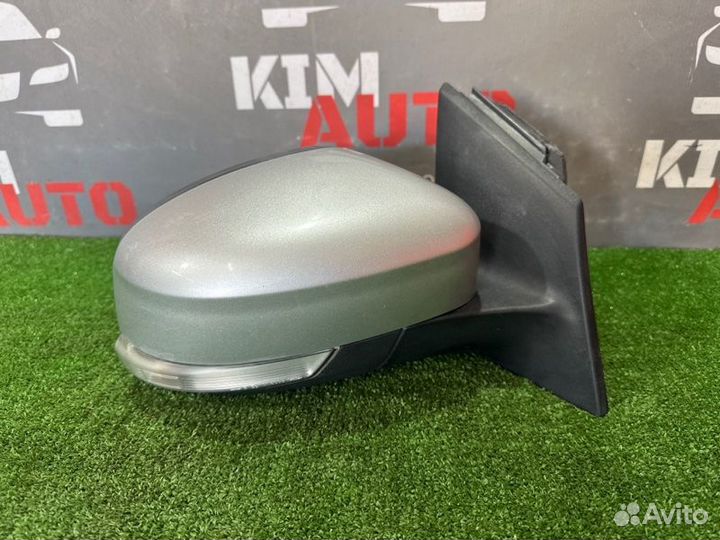 Зеркало заднего вида правое Ford Focus 3 седан