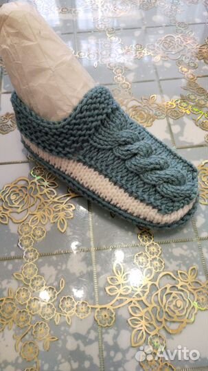 Вязанные тапочки-чешки ручной работы