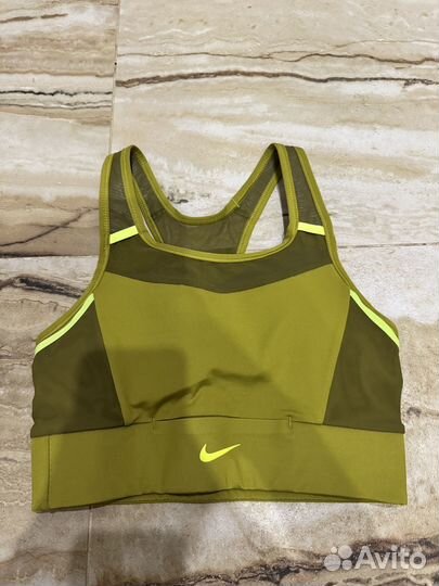 Топ и шорты nike