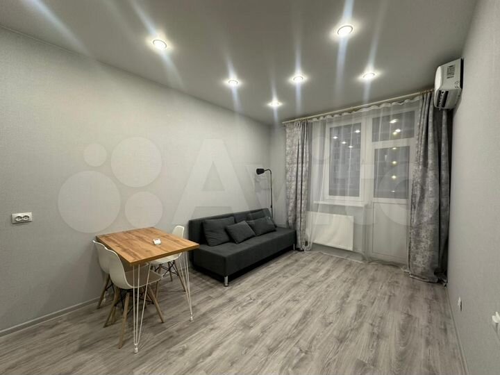 2-к. квартира, 50 м², 7/17 эт.