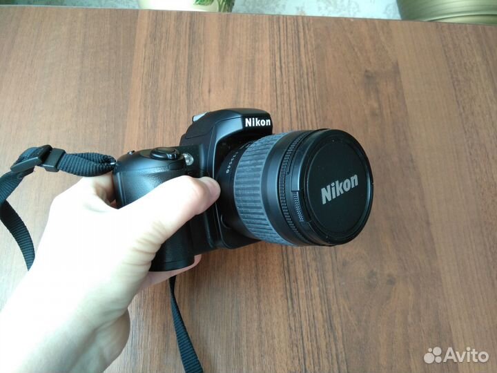 Зеркальный плёночный фотоаппарат Nikon F65