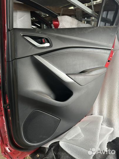Обшивка двери задняя правая mazda 6 gj