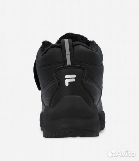 Новые утеплённые кроссовки 