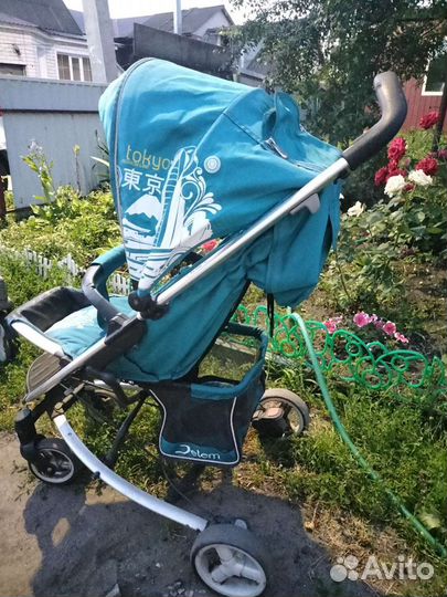 Прогулочная коляска