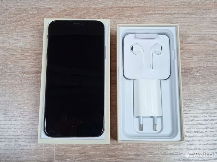 iPhone X 64