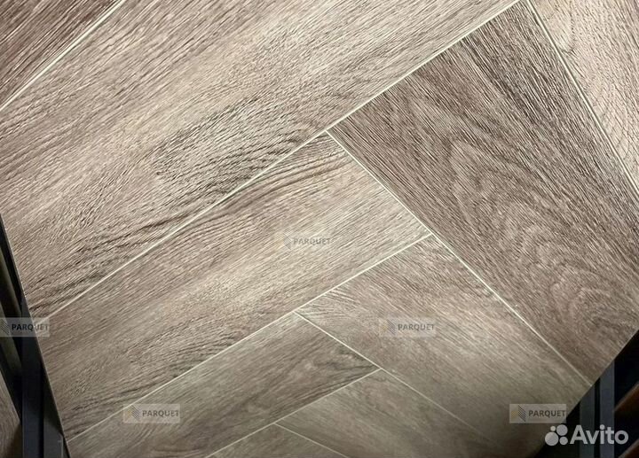 Виниловый ламинат елочкой