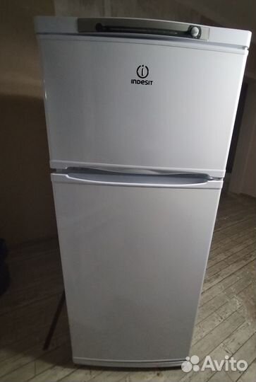 Продам холодильник рабочий бу