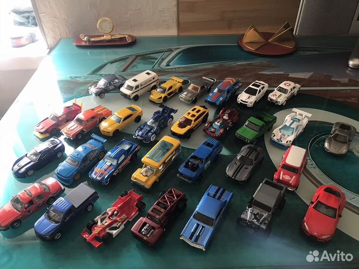 Модели Hot wheels 1/64