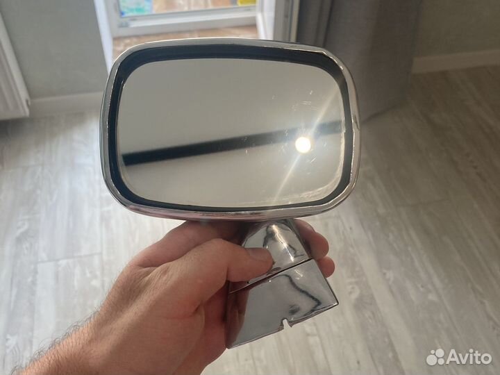 Левое хромированное зеркало газ 24