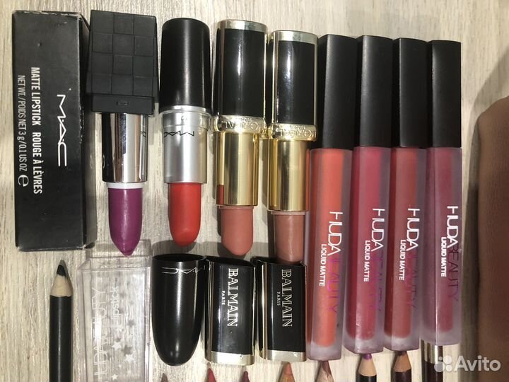 Пудра, румяна и каpандaши