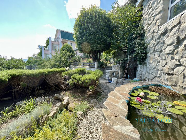 Дом 217 м² на участке 10 сот.