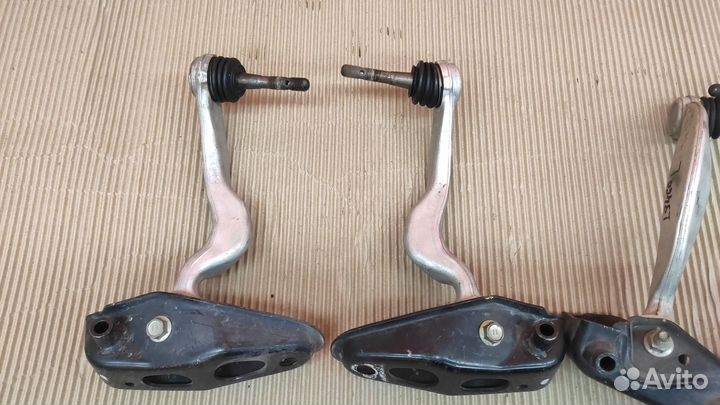 Передний верхний рычаг Lexus Ls460 Ls600 AWD