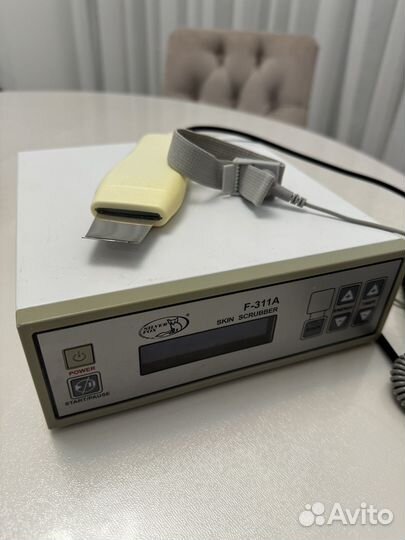 Косметический аппарат ультразвукового пилинга