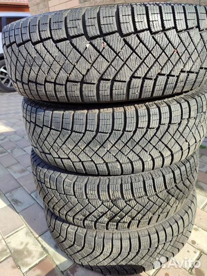 Pirelli Ice Zero