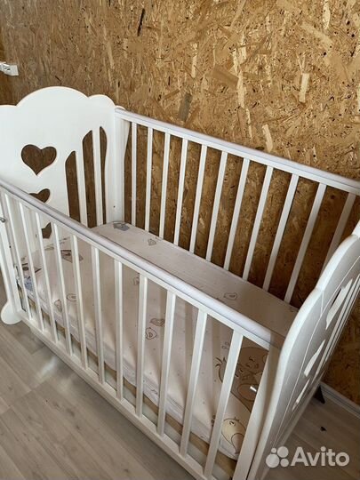 Детская кроватка