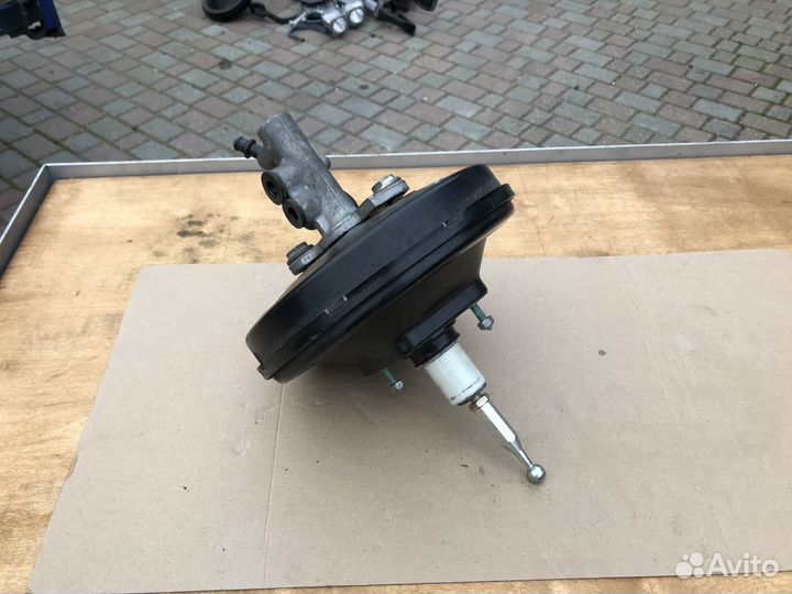 Вакуумный усилитель тормозов на VW Audi A6 C5