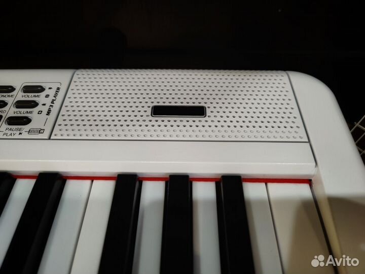 Синтезатор Белый со стойкой или банкеткой