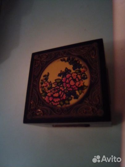 Антикварная шкатулка