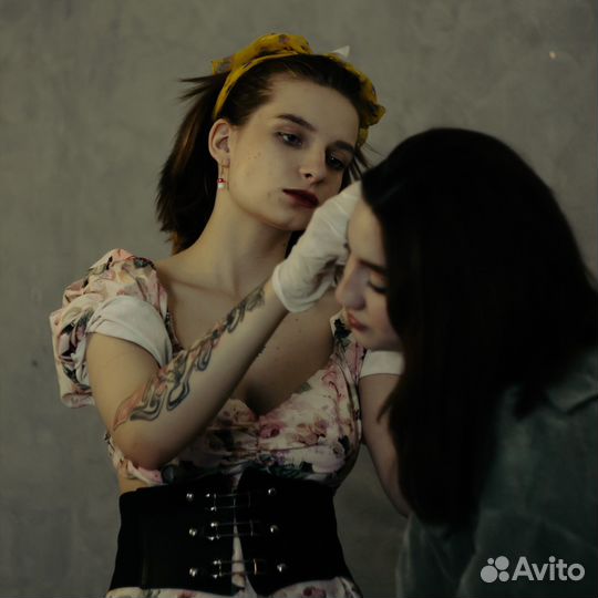 Мастер пирсинга