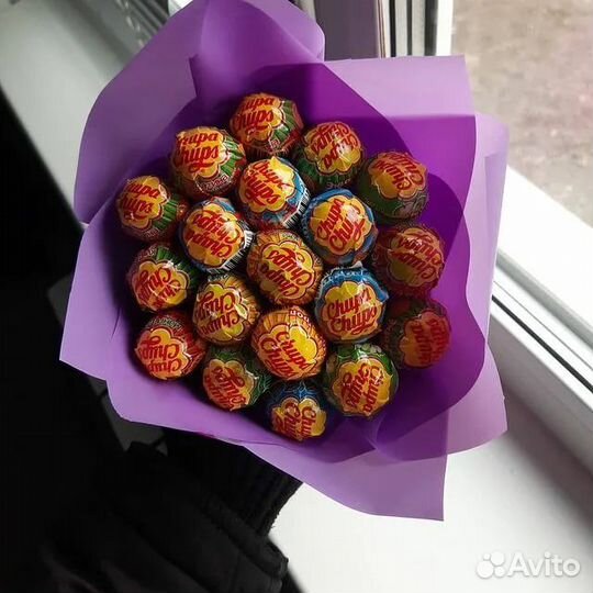 Букет из чупа чупсов (на заказ)
